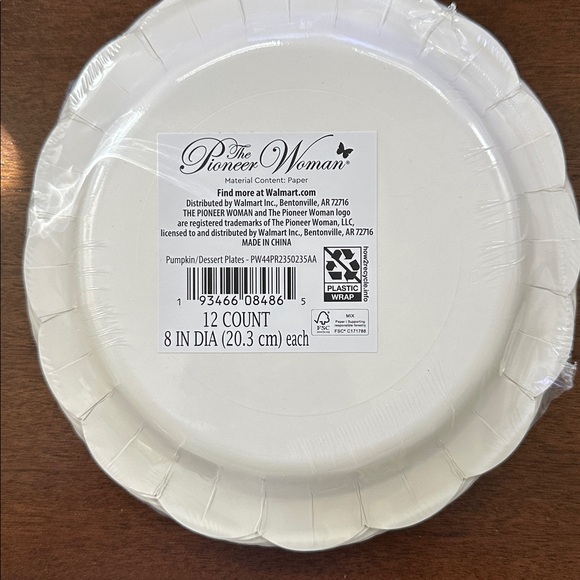 The Pioneer Woman Cream Dinner Paper Plates set of two - Picture 3 of 4